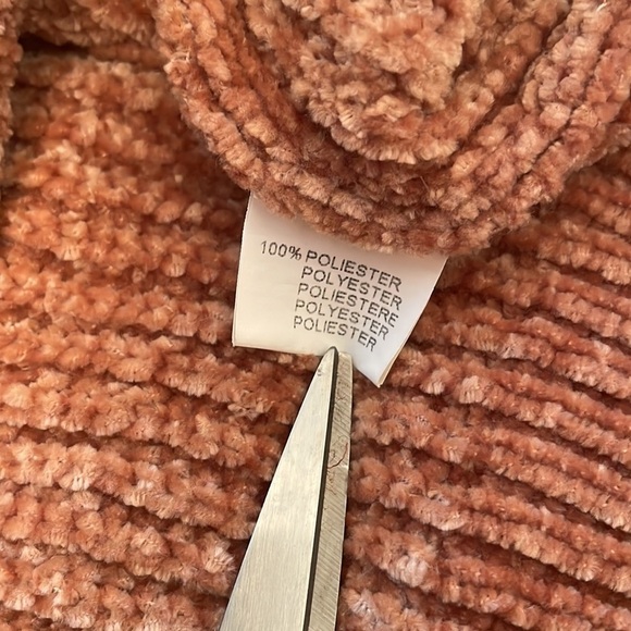 JUST BE YOU orange crew neck knit sweater in women’s size small - Picture 7 of 7